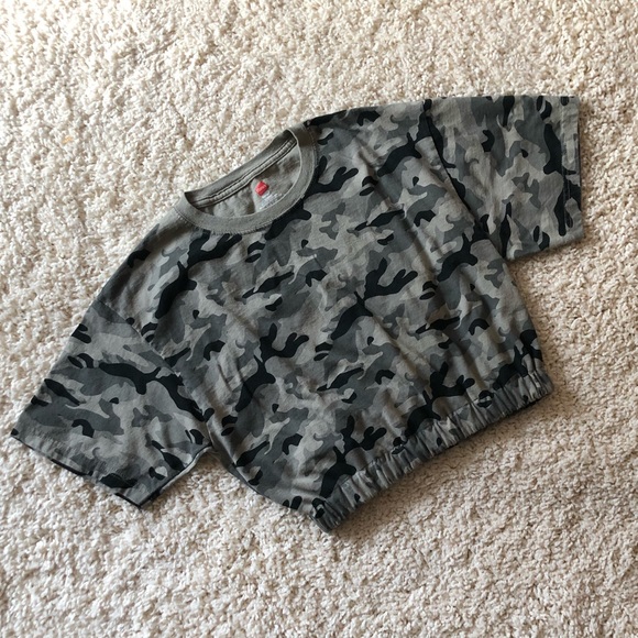 HANES camo crop top - Picture 2 of 3